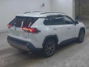 Toyota RAV4 5D 4WD HYBRID G 2024