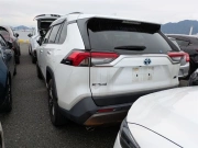 Toyota RAV4 5D 4WD HYBRID G 2024