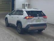 Toyota RAV4 5D 4WD HYBRID G 2024